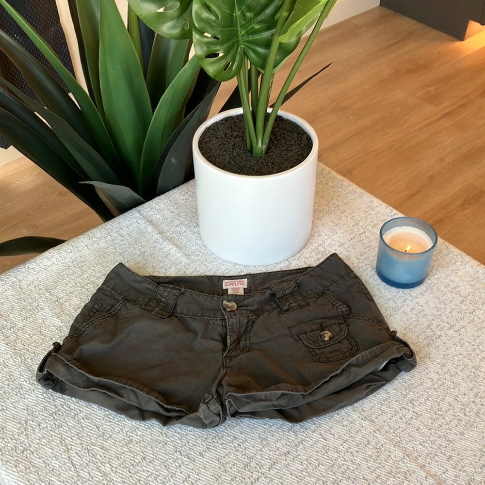 Army Green Low Rise Safari Short